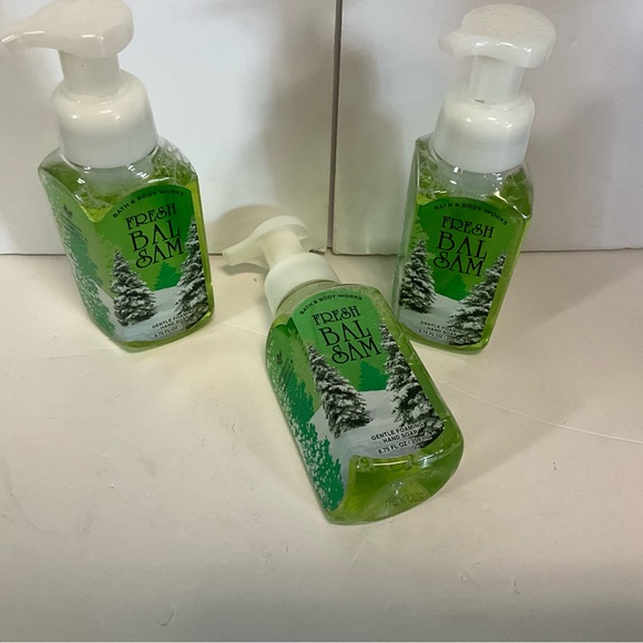 Brand New-Bath & Body Works Fresh Balsam Gentle Foaming Hand Soap Set of 3 - Picture 1 of 3